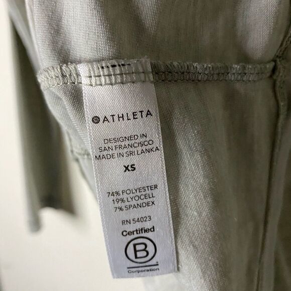 Athleta Essence Flow Long Sleeve Tee in Sage Size XS - Picture 8 of 8